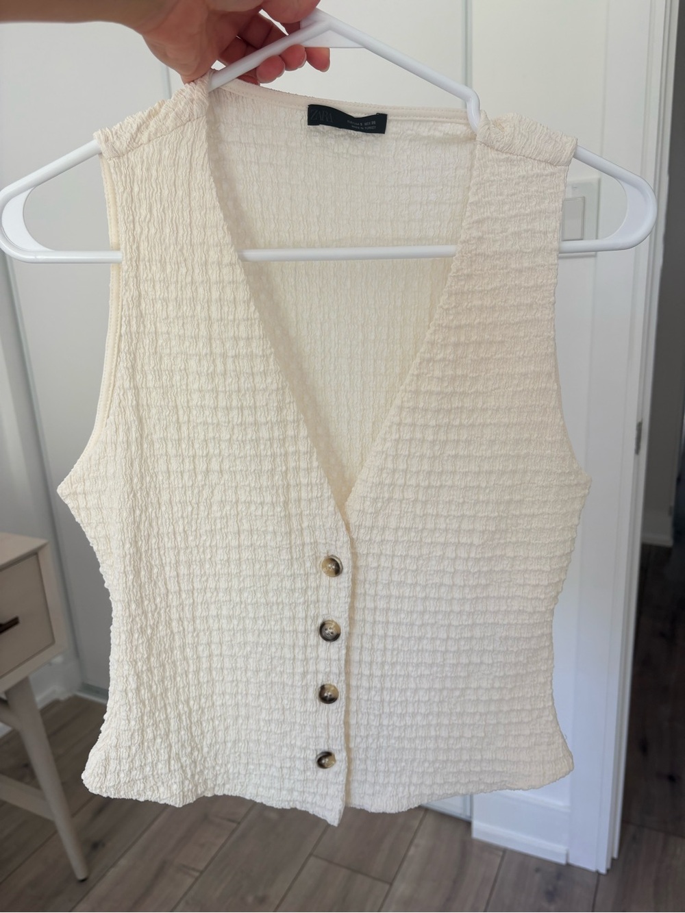 Zara Cream Textured Button-Front Vest - Picture 3 of 5